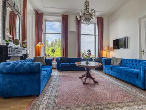 Exklusives Ferienhaus mit privatem Innenpool, Whirlpool und Sauna