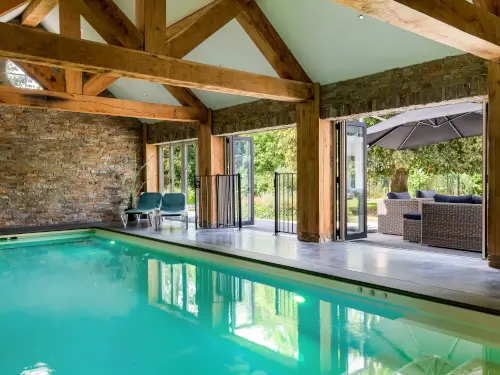 Luxus-Ferienhaus mit indoor Schwimmbad
