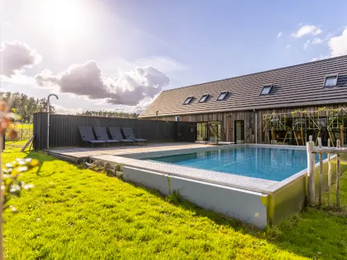 Familienhaus mit Schwimmbad, Sauna, Pizzaofen und Spielzimmer